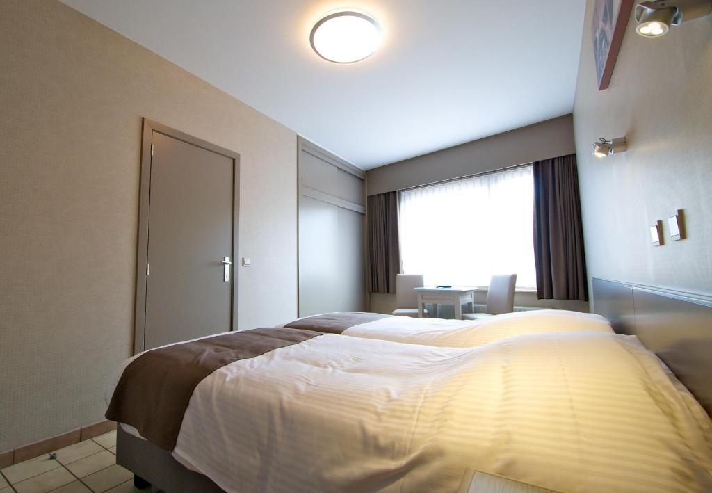 Hotel De Golf Bredene Rum bild