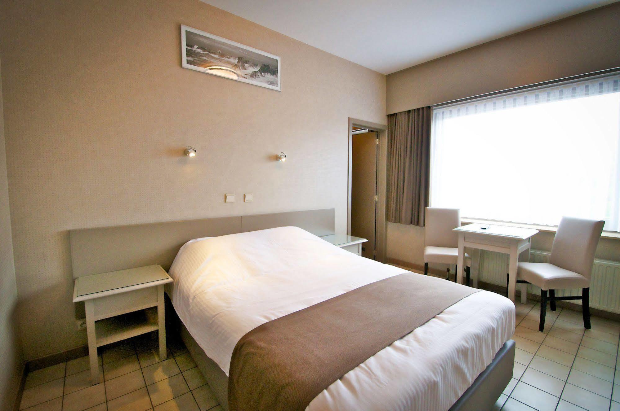 Hotel De Golf Bredene Exteriör bild